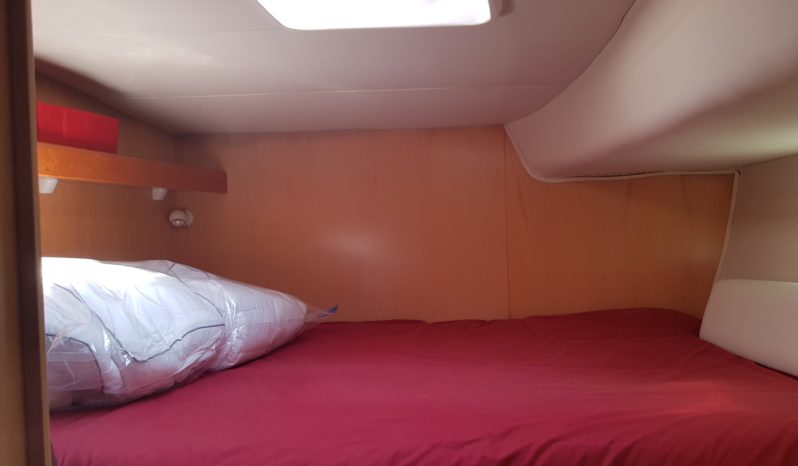 CATAMARAN A MOTOR – EXCITECAT 10.10 lleno