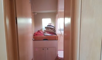 CATAMARAN A MOTOR – EXCITECAT 10.10 lleno